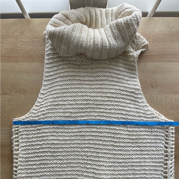Billabong Sideways Love Sleeveless Turtleneck Sweater - Ivory - Size M - Picture 10 of 15